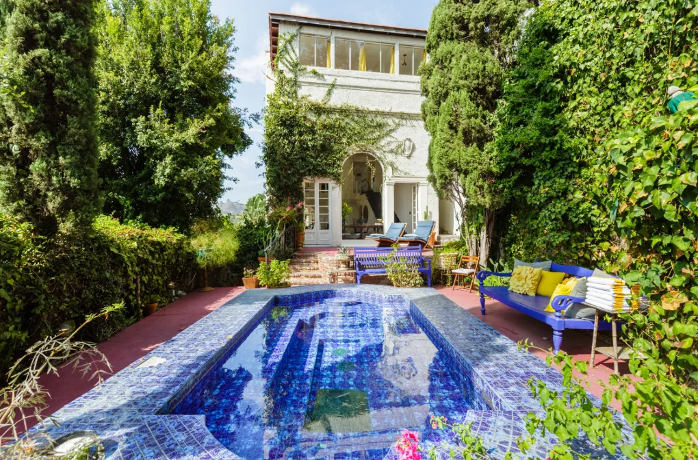 Los mejores Airbnbs en Los Ángeles, desde bungalows en Santa Mónica hasta mansiones en Topanga Canyon