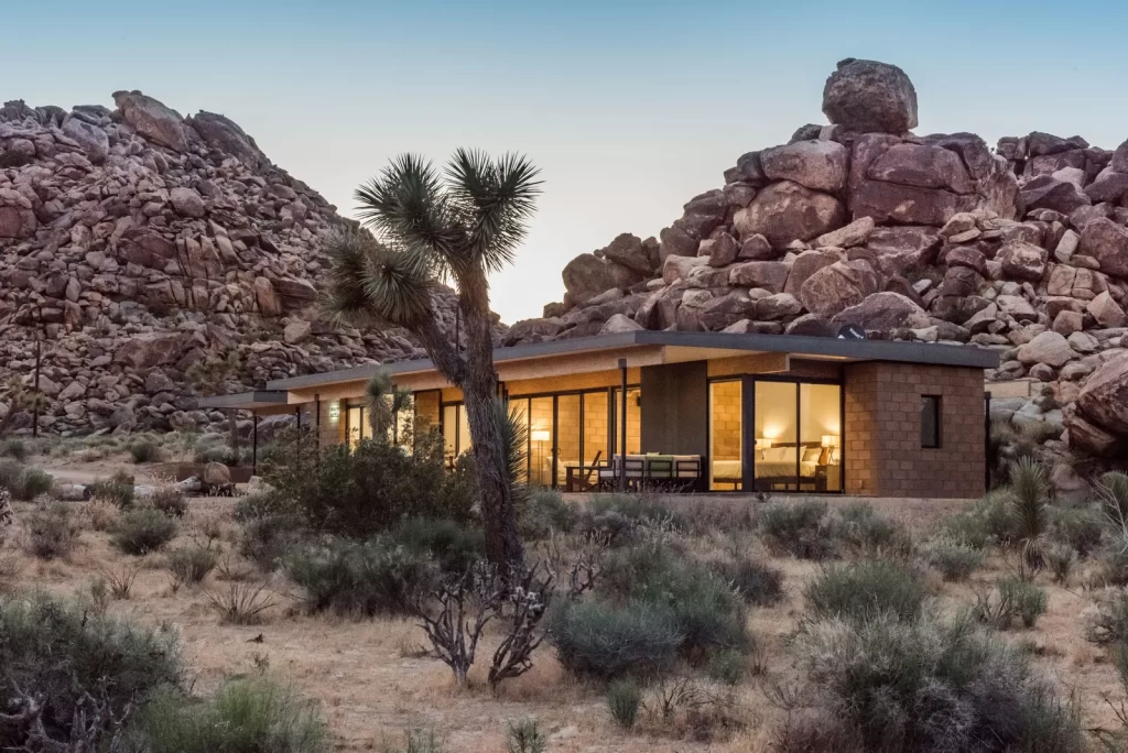 La propiedad "On the Rocks" de Homestead Modern