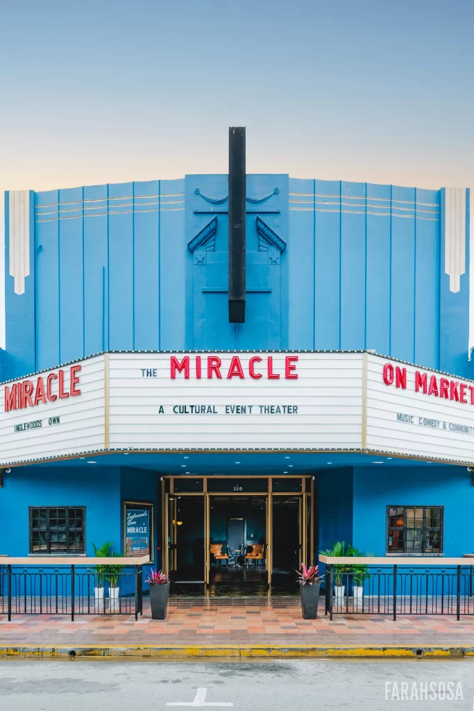El Miracle Inglewood, que inicialmente abrió sus puertas en 1937 como el Teatro Ritz