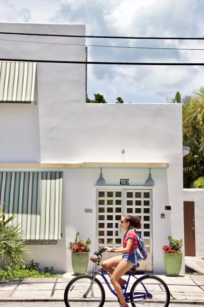The clean lines of a midcentury home on Key West’s Catherine Street Matthew Buck