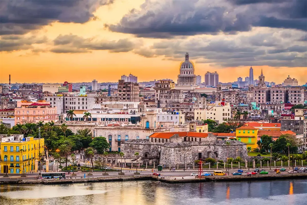 Guía de Viaje: La Mágica Habana, Cuba