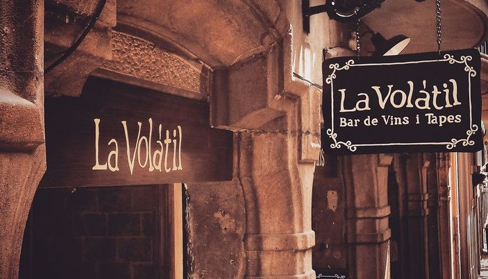 La Volàtil, bar de vinos y tapas en Barcelona