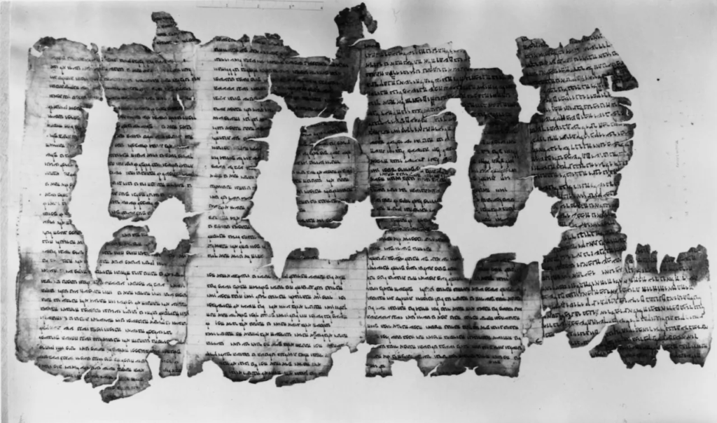 4. Los Rollos del Mar Muerto Una página original del Libro de Isaías, Museo de Israel, Jerusalén.