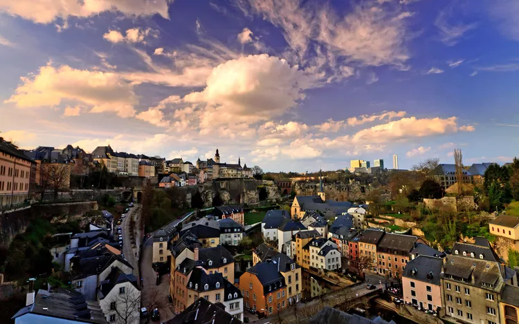 De París a Ciudad de Luxemburgo, Luxemburgo: Un Viaje Encantador