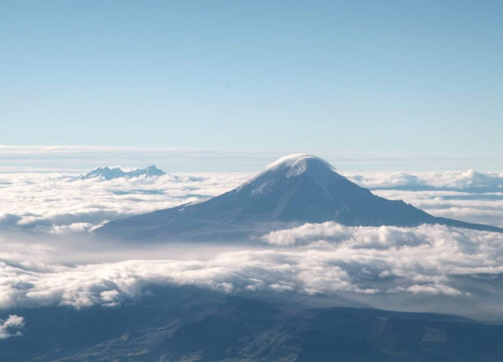 Monte Chimborazo: Más Allá de la Estratósfera Terrestre