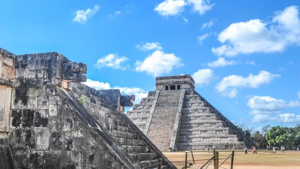 El Origen Mixto de Chichen Itzá