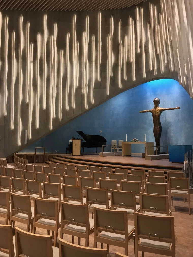 Una catedral noruega inspirada en las luces del norte